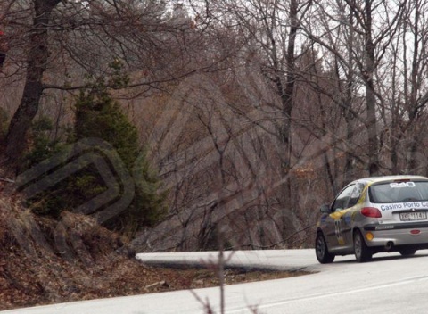 39. Μαυροδής